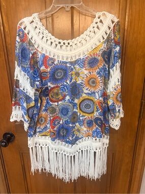 Crochet-Trim Floral Boho Tunic Top in Blue & White